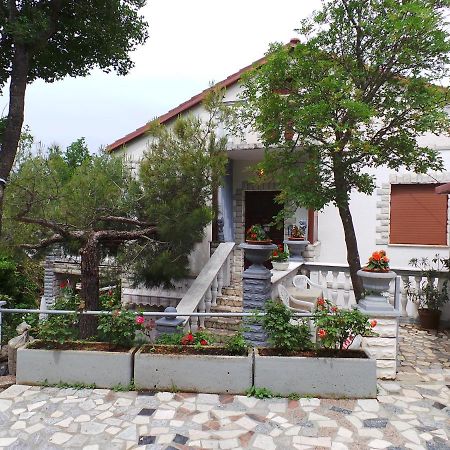 2 L Apartamento Jablanac Exterior foto